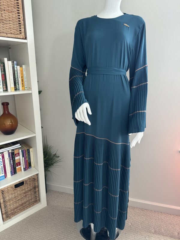 Classy long Sleeve Pleated Dress